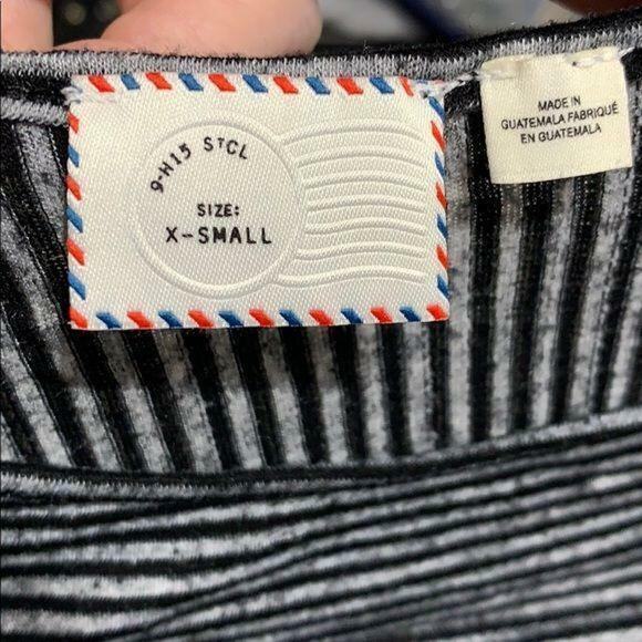 Postmark Womens Shirt Top High Low Lightweight Striped Pullover Black Gray XS - Picture 5 of 6